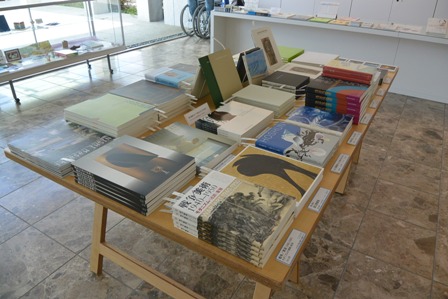 葉山館でのカタログフェアの様子（2014年）